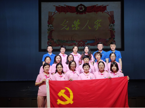 強(qiáng)國必須強(qiáng)軍，軍強(qiáng)才能國安  —青島城發(fā)集團(tuán)總部黨支部開展“中國夢(mèng)、強(qiáng)軍夢(mèng)、強(qiáng)國夢(mèng)”主題黨日活動(dòng)