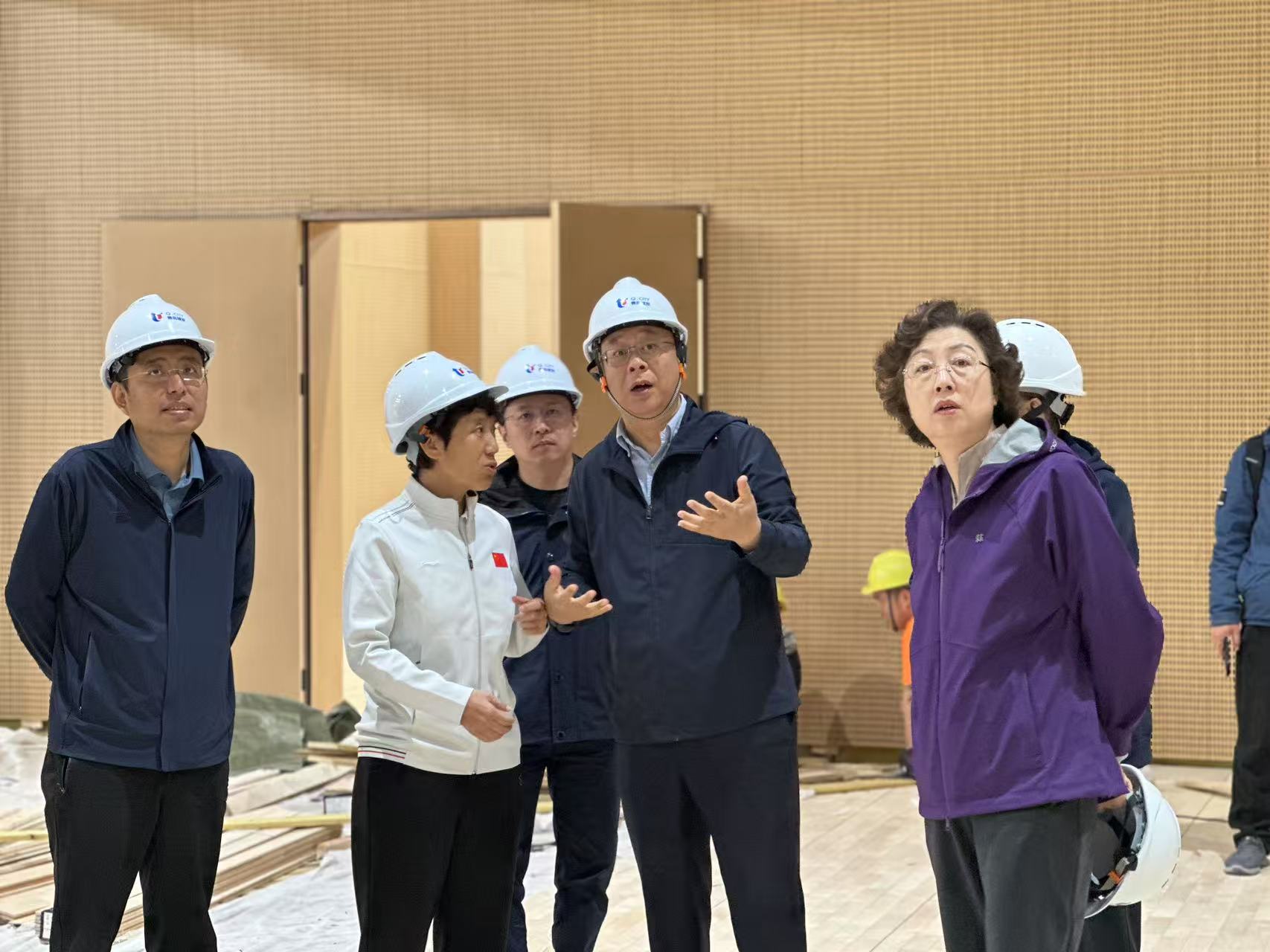 山東省體育局、青島市委領(lǐng)導(dǎo)帶隊(duì)調(diào)研浮山全民健身中心項(xiàng)目